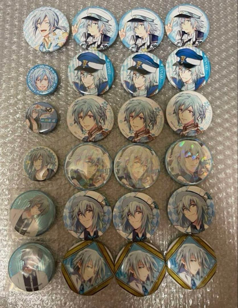 アイナナ展　サクラメッセージ　アルタ　新宿駅　缶バッジ　四葉環