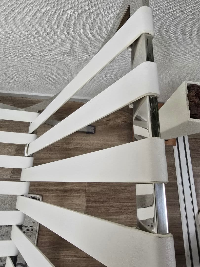 お値下げ★送込！【バルセロナチェア】ホワイト リプロダクト