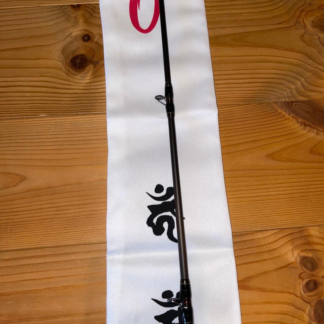 メガバス　美品 オロチ エボルジオン F7-76RDti ホワイトパイソン