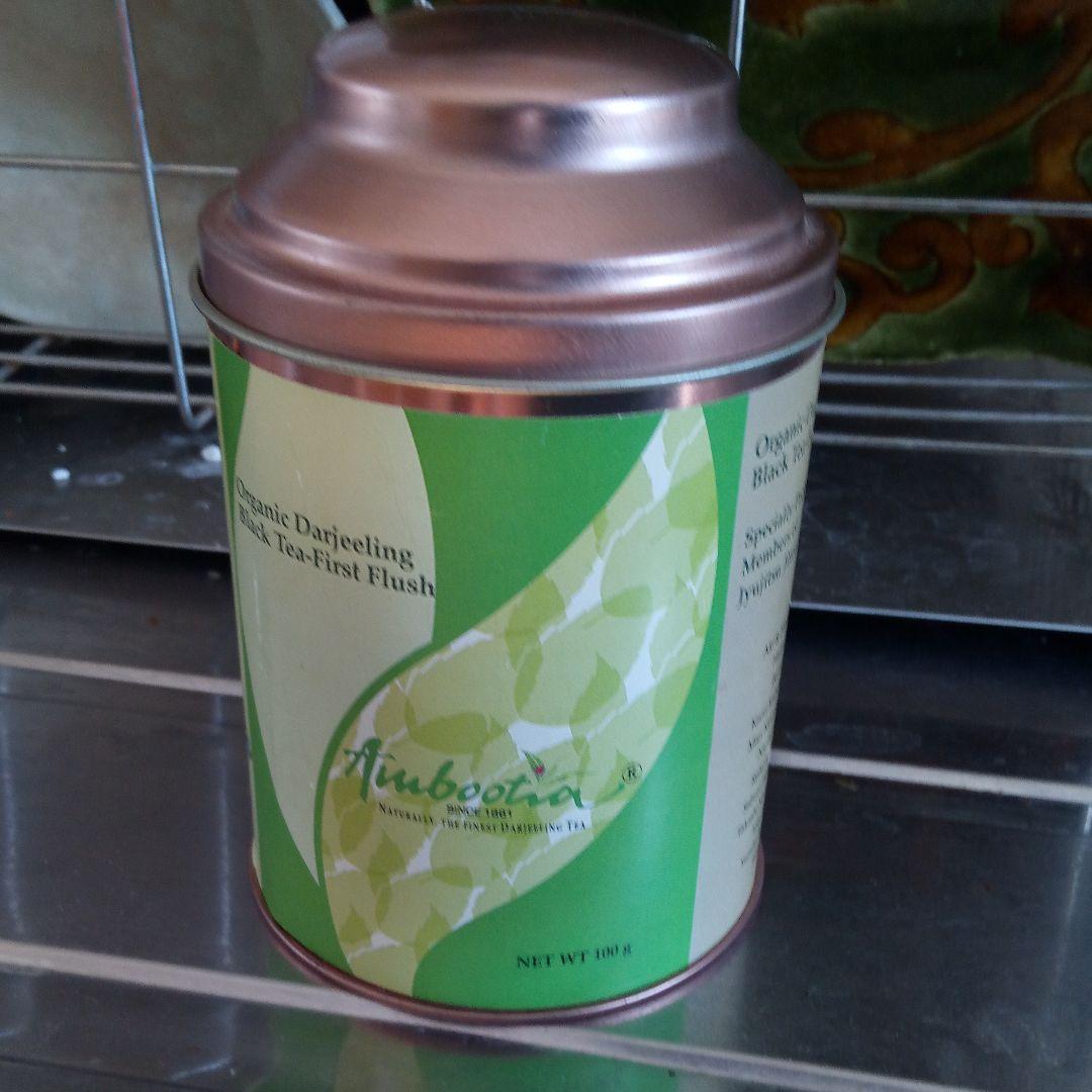 茶 organic darjeeling tea can