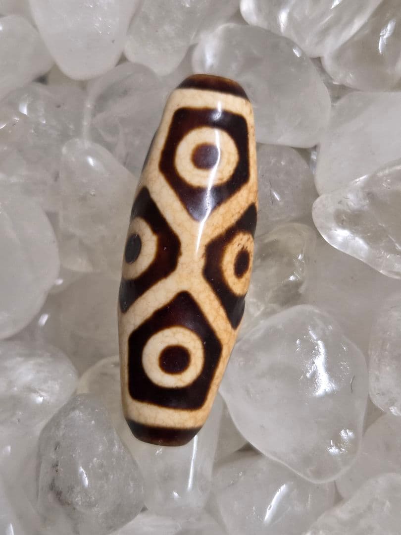 908　天珠　上肯　亀甲長壽九眼天珠　dzibeads！