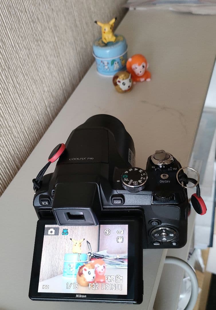NIKONデジタルカメラ ネオ一眼カメラです