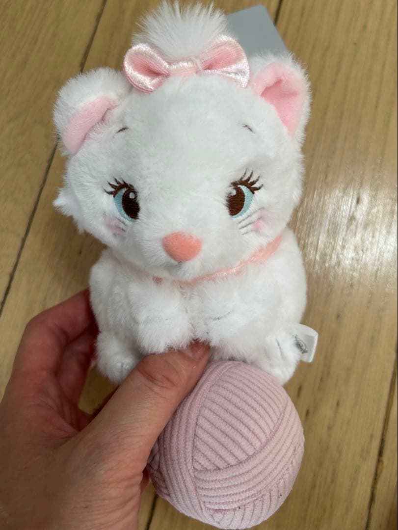 ディズニーストア　猫の日　ぬいぐるみキーホルダー　毛糸玉　MOVE 3体