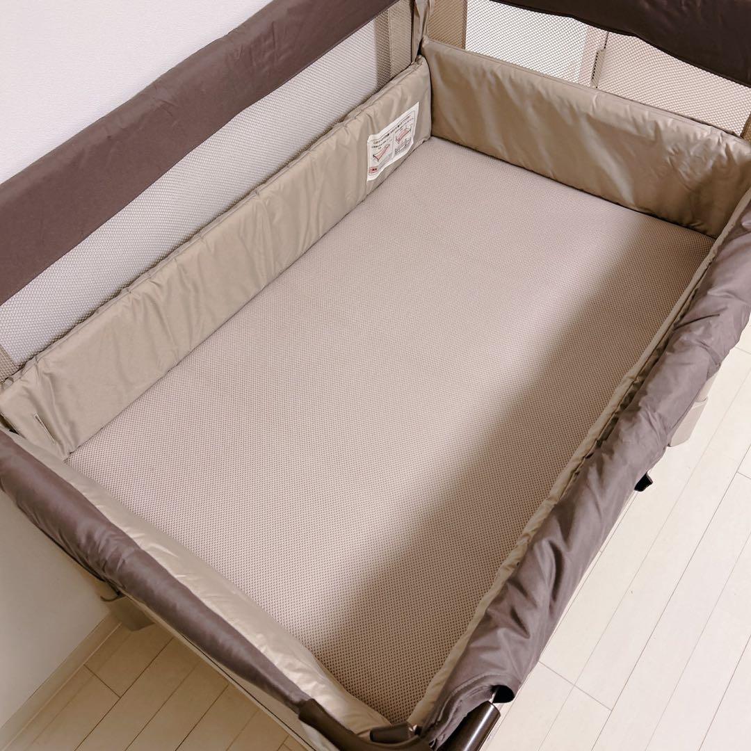 美品 ココネルエアー ココアブラウン Aprica ベビーベッド アップリカ