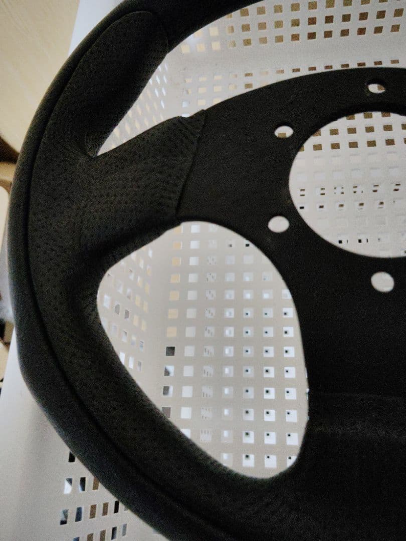 momo ステアリング T-1001 TEAM28