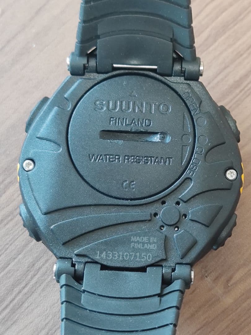 SUUNTO VECTOR 腕時計【未使用品】