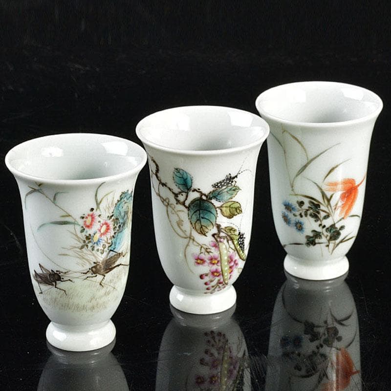 中国　景徳鎮　粉彩　花草昆虫文　酒杯　三客　F　R4790
