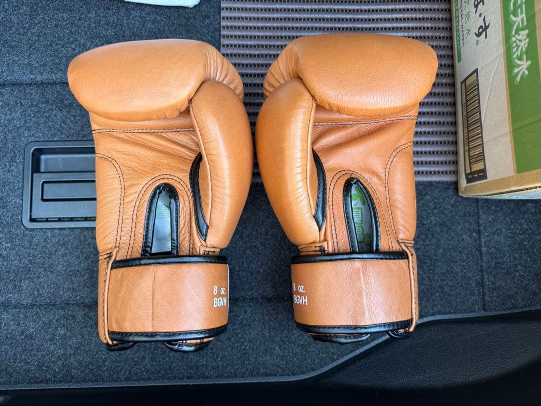 【値下げ】ボクシンググローブ　WINDY 8オンス
