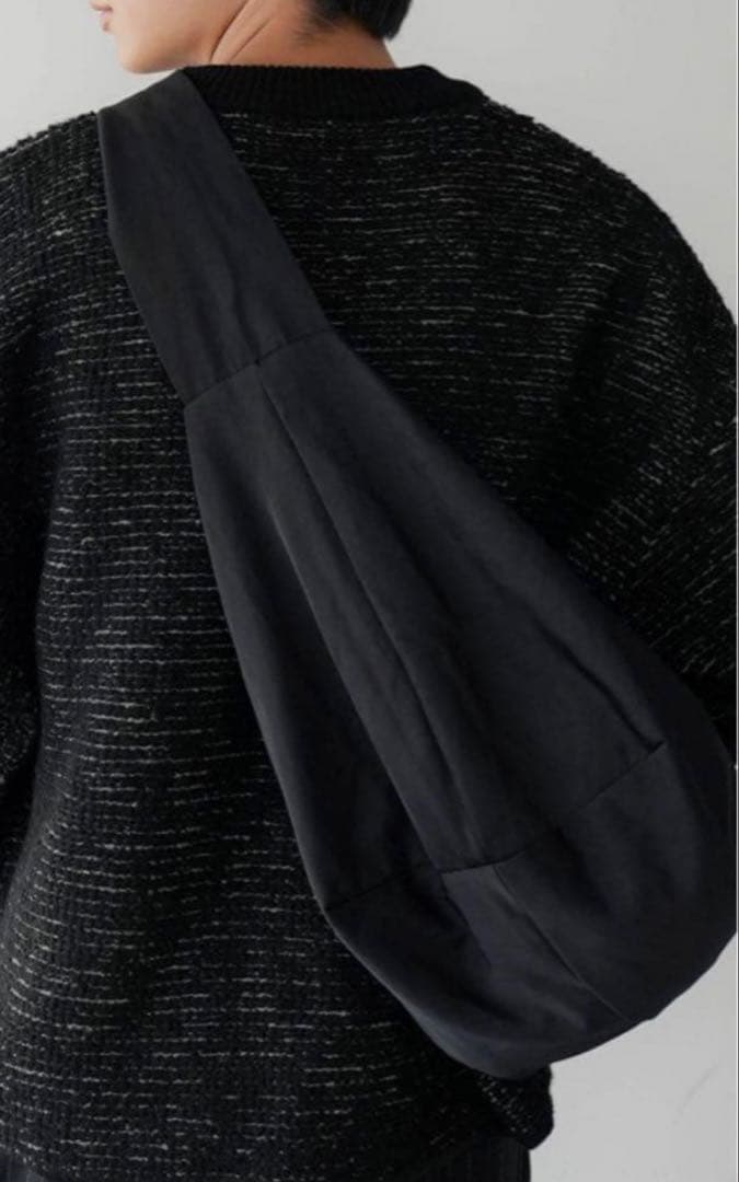 CTHY／BIG HALF MOON SHOULDER BAG