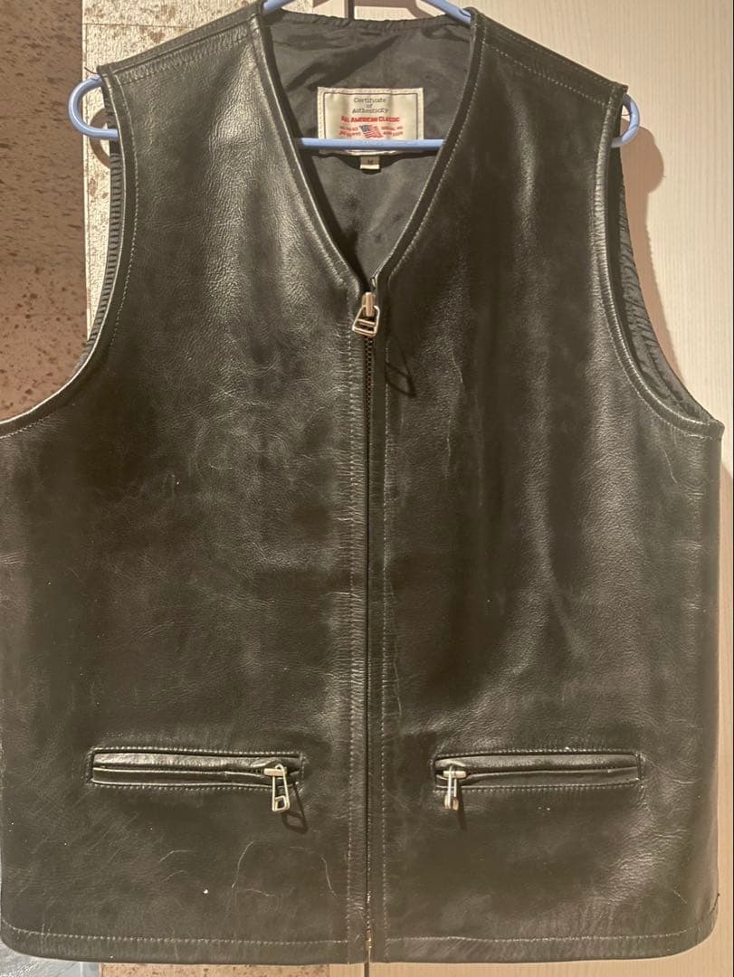 AVIREX USA ブラック革ベスト