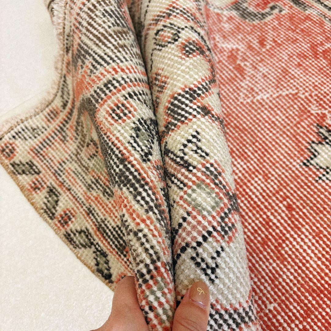 トルコ　ヴィンテージラグ　メダリオン　オレンジピンク