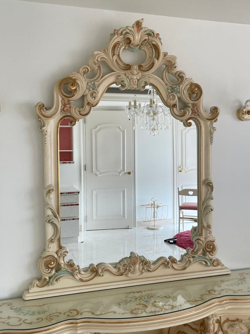 お値下げ‼️‼️高級イタリア家具.美品.ゴルチャコ&シリック