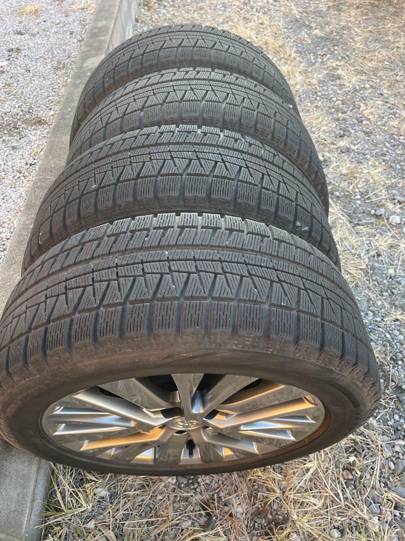 20ヴェルファイア ゴールデンアイズ2 純正ホイールスタッドレスタイヤ４本セット