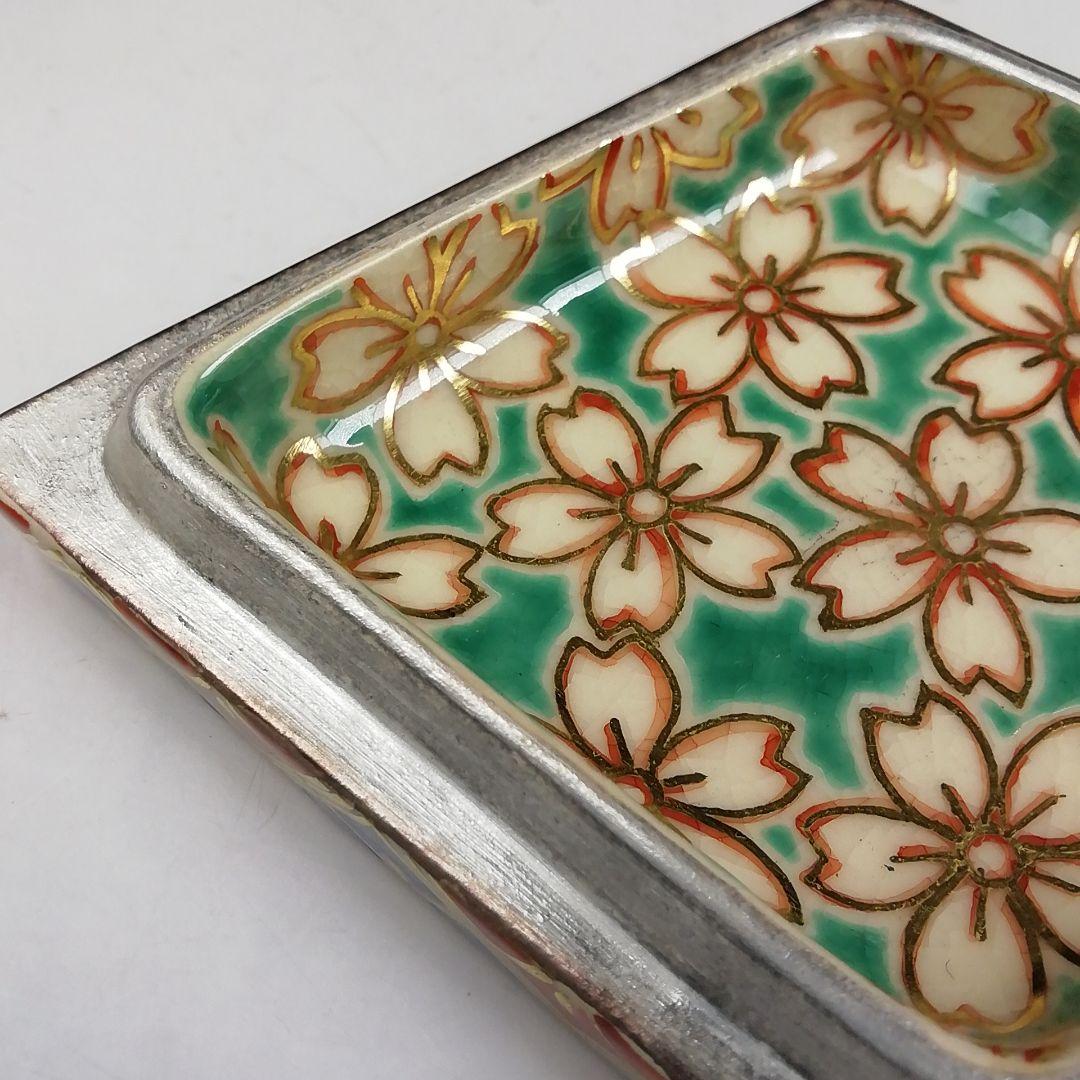 Ｔ９００　香合　『仁清　菱柳桜絵』『中村秋峰 造』　共箱　茶道具