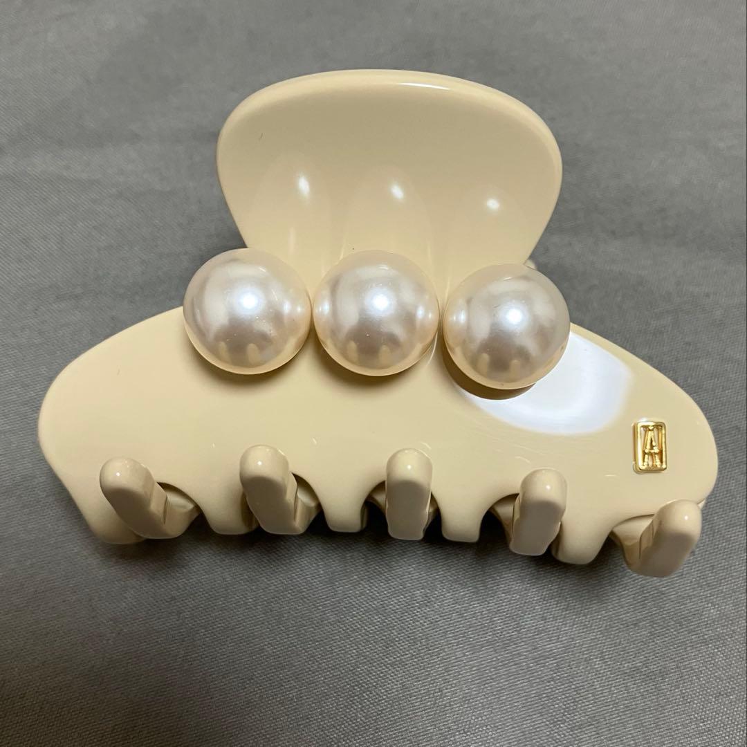 アレクサンドルドゥパリ　ヘアクリップ　パール　Sサイズ　ベージュ