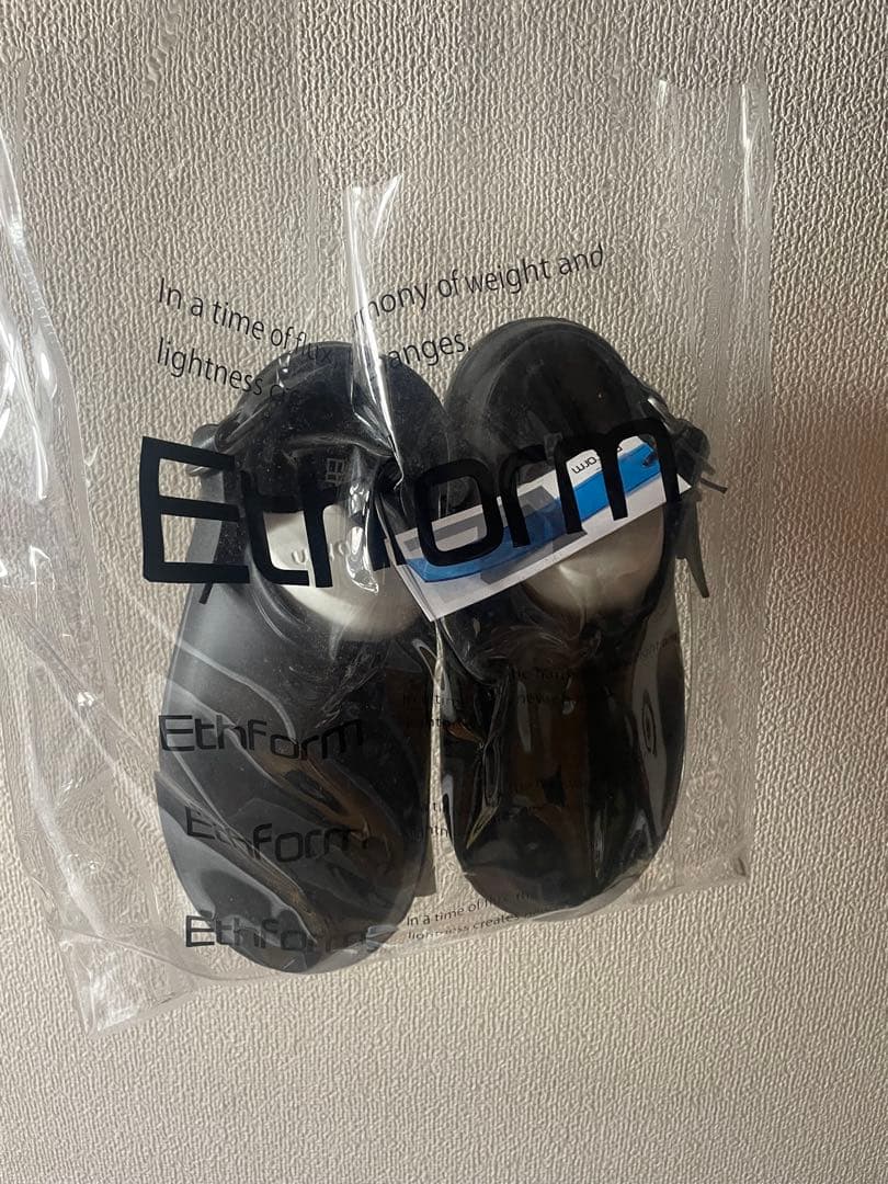 EthForm ブラック クロッグサンダル　TERRE