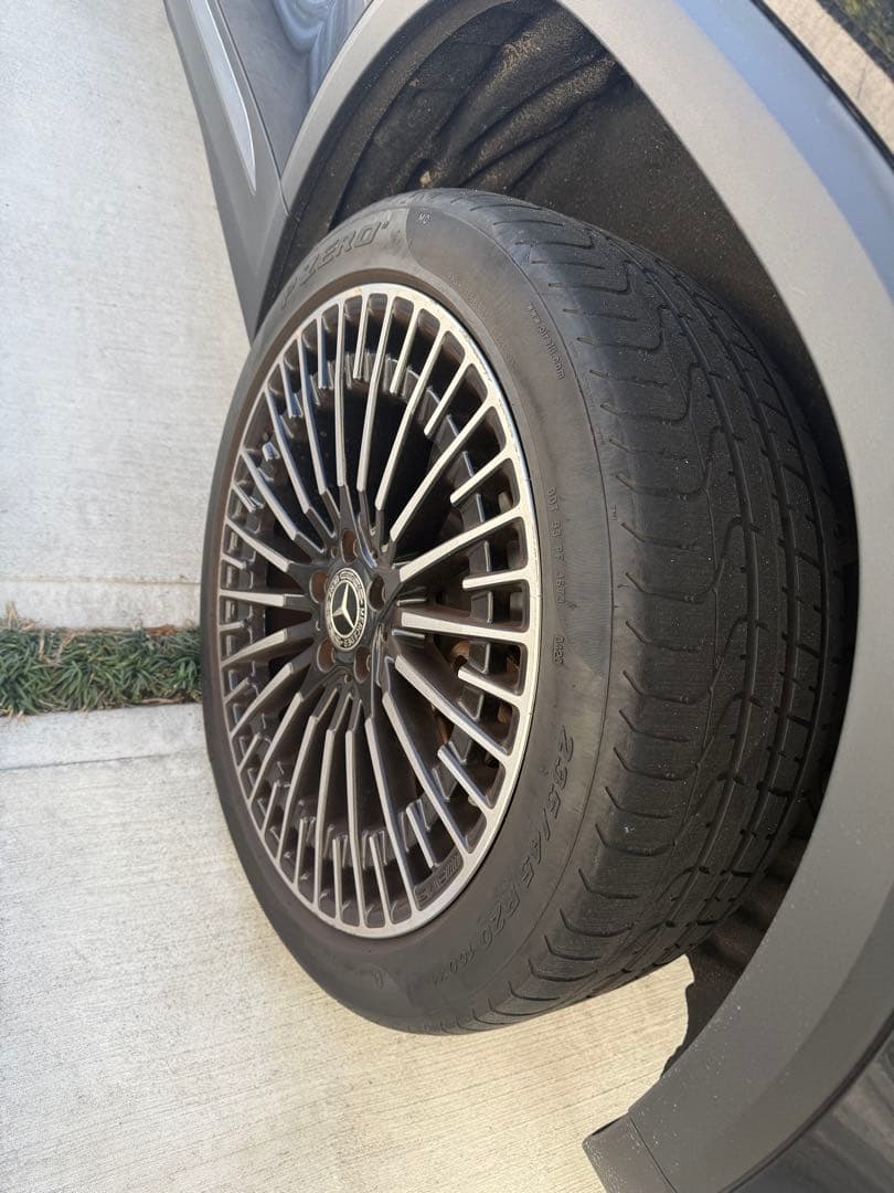 メルセデス・ベンツ ピレリMOタイヤ4本 235/45R20