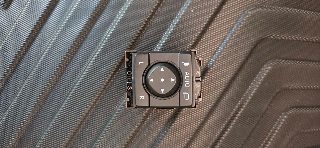 ぴっぴさま専用　RAV4 パワーウインドウスイッチ、ミラースイッチセット