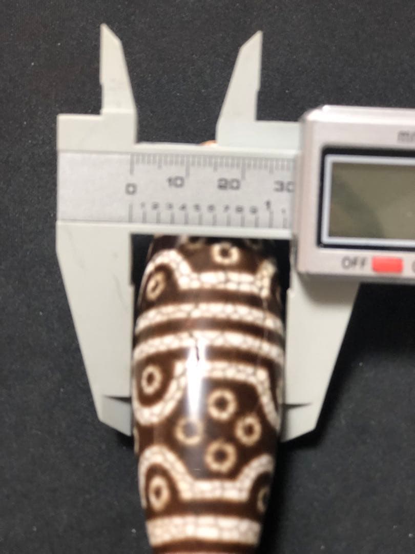 kiza、台湾天珠‼️西蔵老礦玉髄骨董龍紋三十六眼天珠（台座付き）