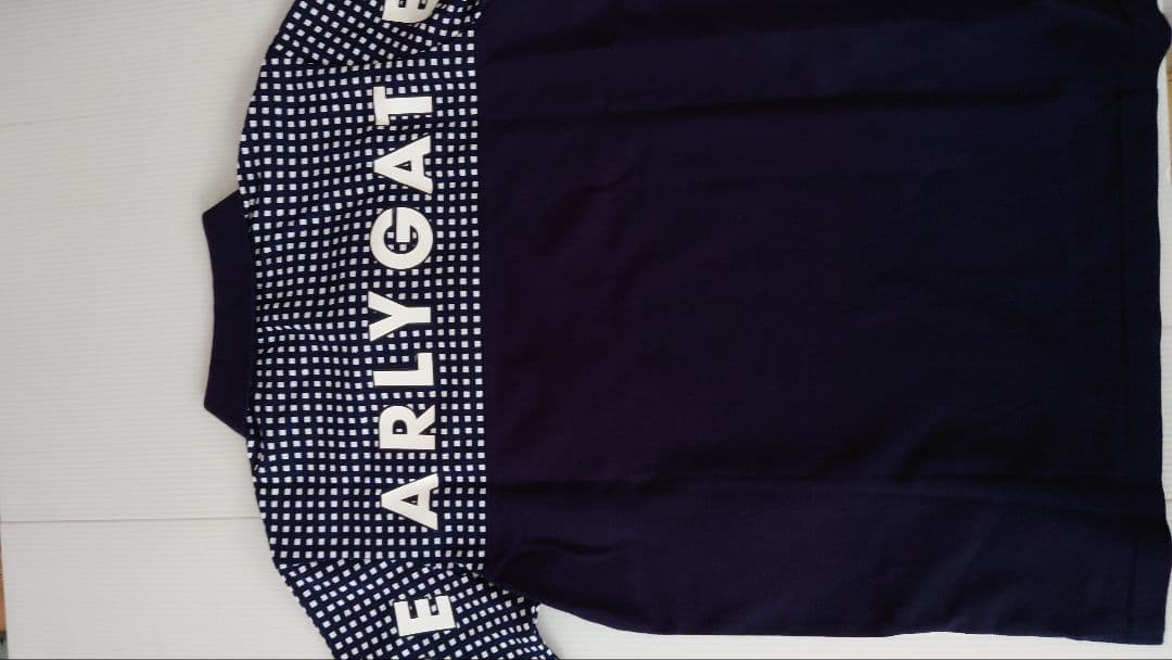 パーリーゲイツ ネイビー 半袖ポロシャツ　サイズ４　新品　バックプリント