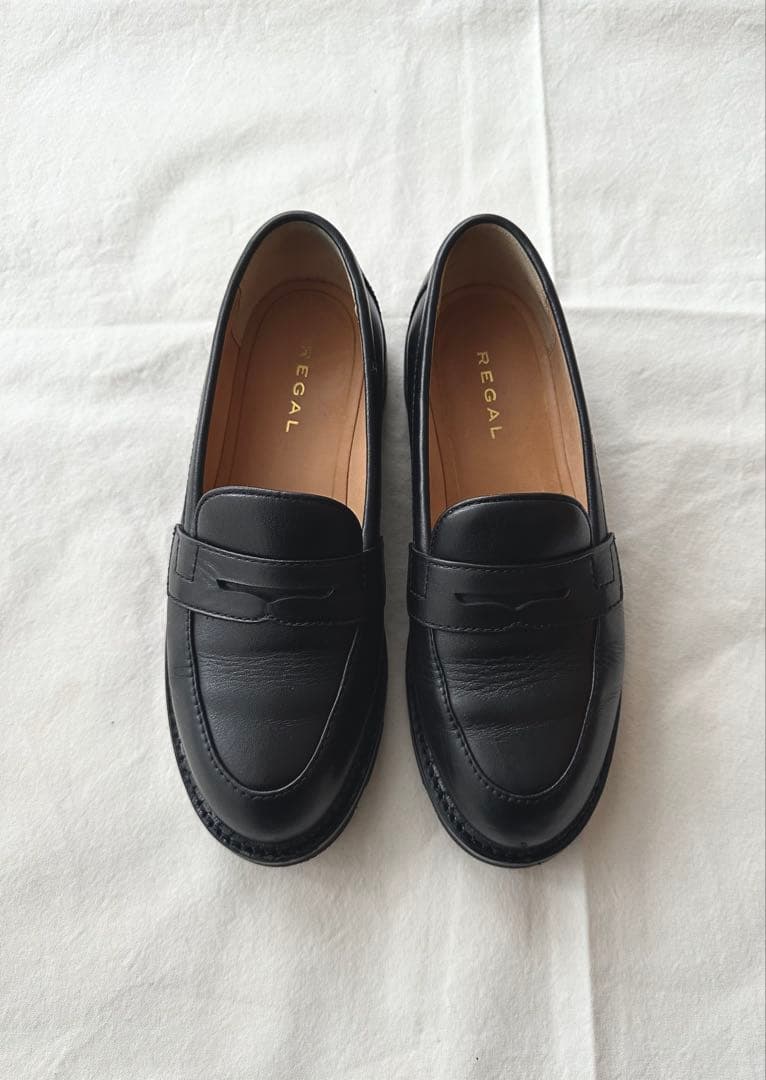 REGAL ブラックレザー ローファー