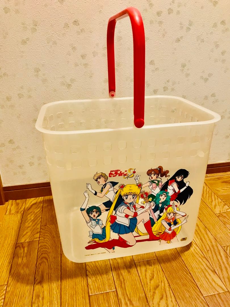超激レア品❣️希少品セーラームーン1990年代洗濯カゴおもちゃ箱大きめ