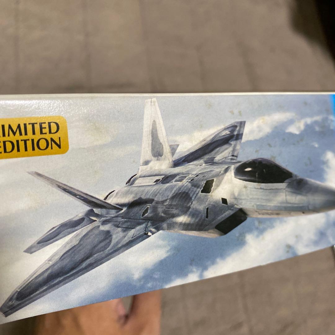 エースコンバット　プラモデル　ハセガワF-22 メビウス1&Su-33黄色13