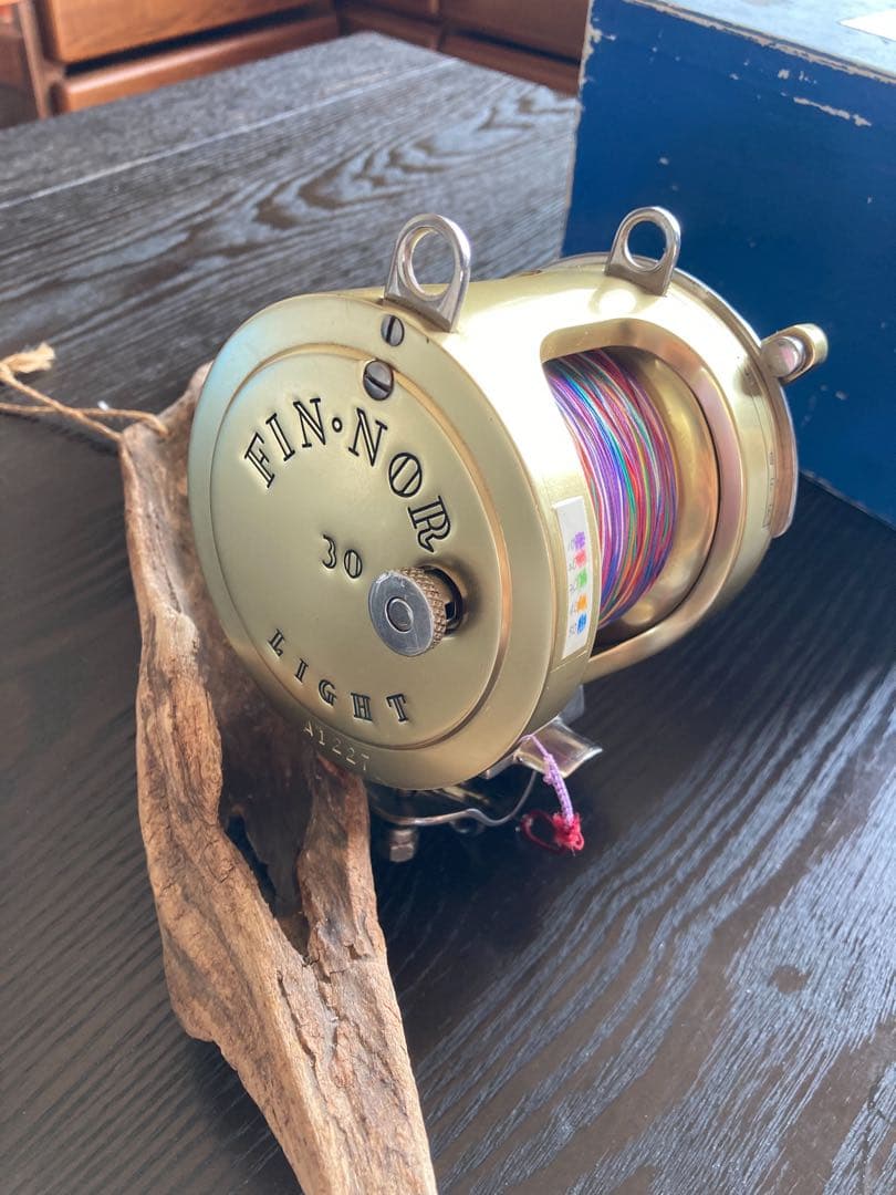 FIN・NOR 30 LIGHT フィンノール　リール