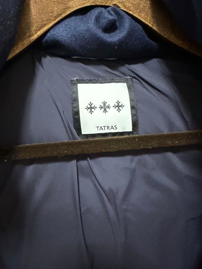 TATRASネイビー ダウンジャケット