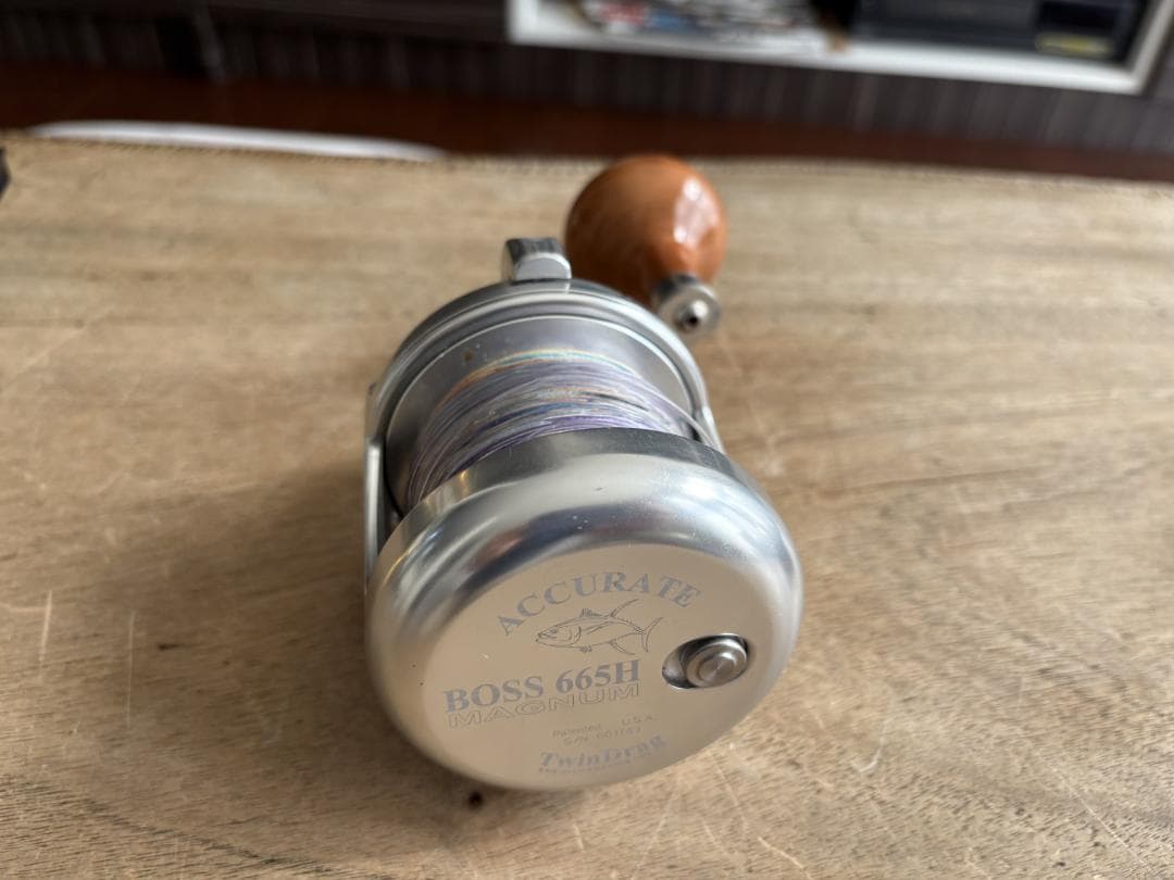Accurate BOSS 665H リール