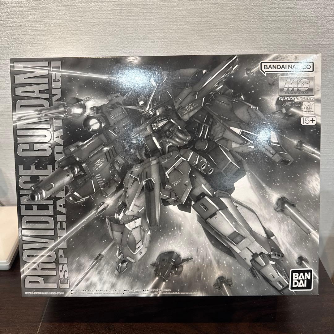 BANDAI プロビデンスガンダム 1/100