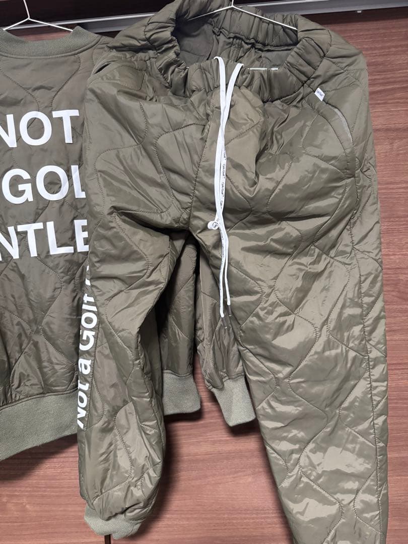 キャプテンズヘルムゴルフ　キルティングウォーム ジャケット パンツセット