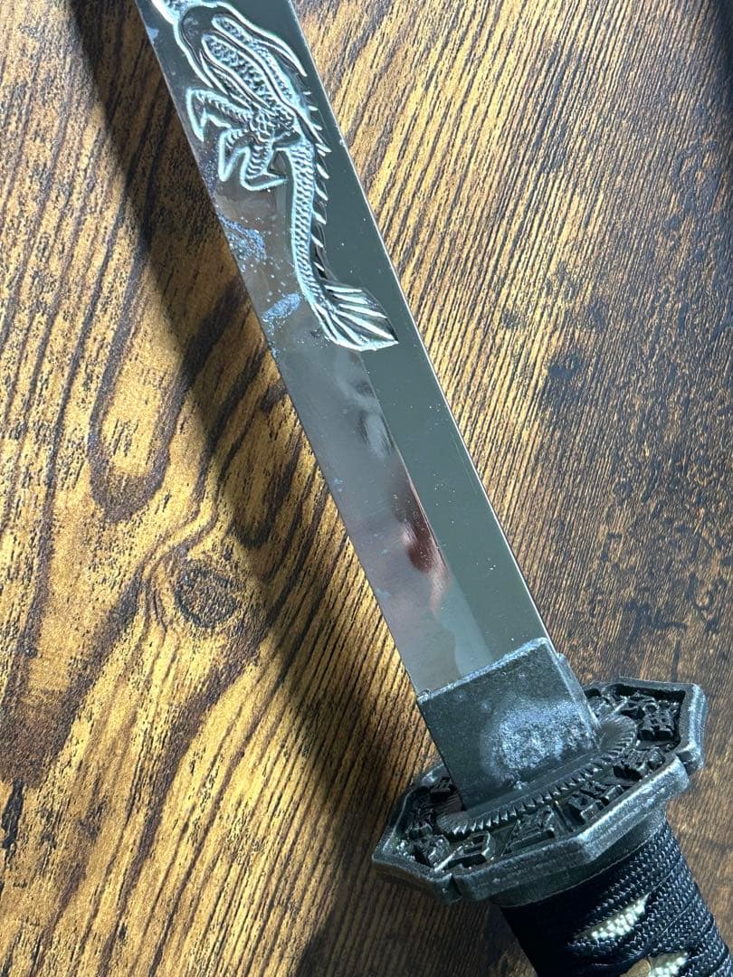 日本製　模造刀 2本セット 刀掛台付き 龍柄 黒色 観賞用　小道具　コスプレ