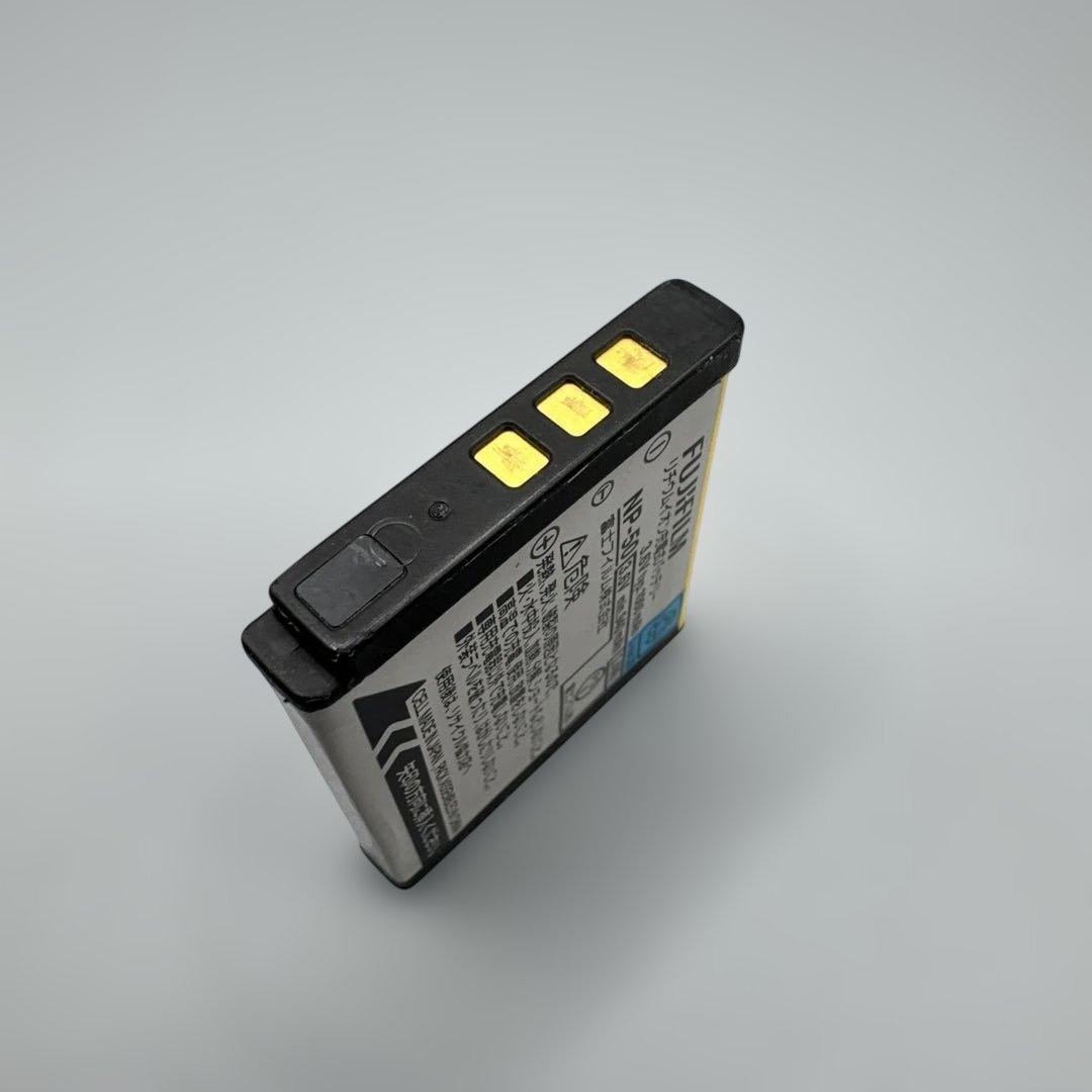 M1365 FUJIFILM FINEPIX F550 EXR デジタルカメラ