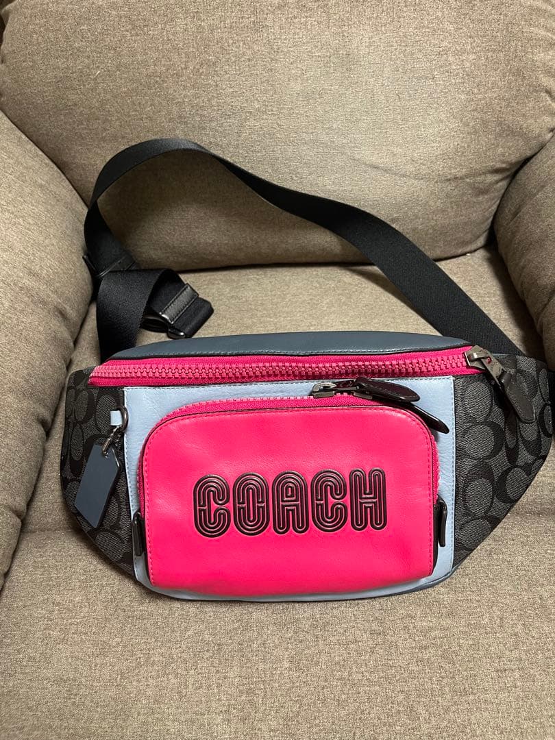 COACH ボディバッグ ピンク/グレー　ウエストポーチ