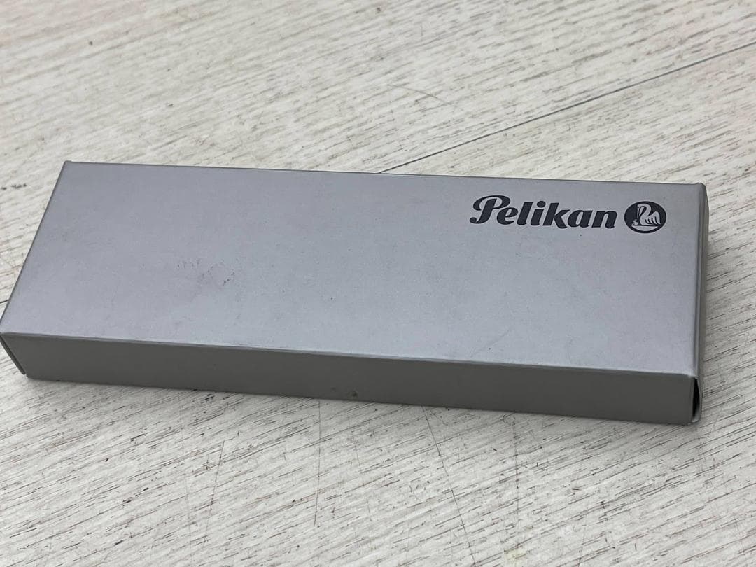 未使用 ペリカン ボールペン スーベレーン K400 青縞 ドイツ製