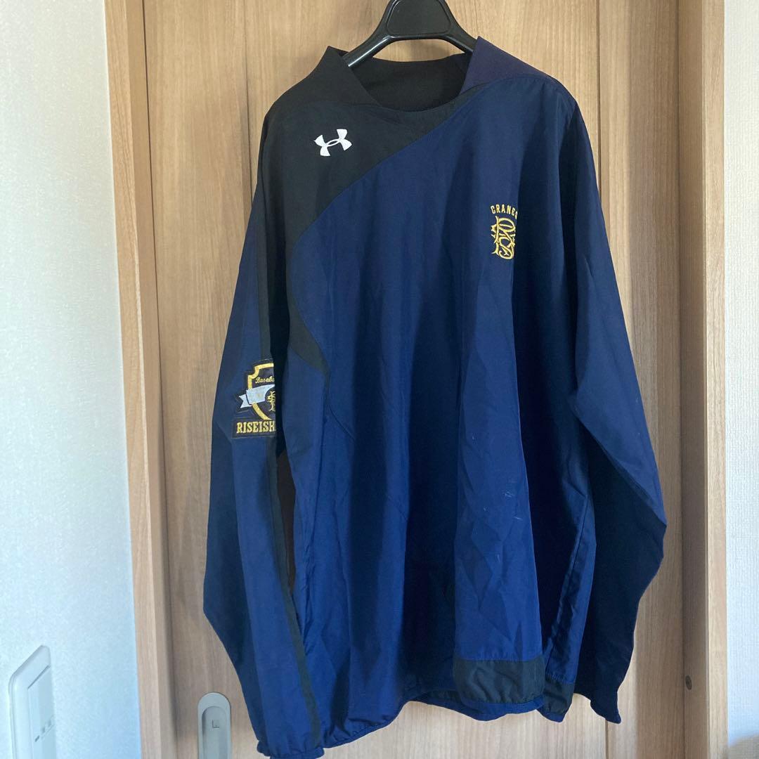 き　アンダーアーマーのウィンドウブレーカー