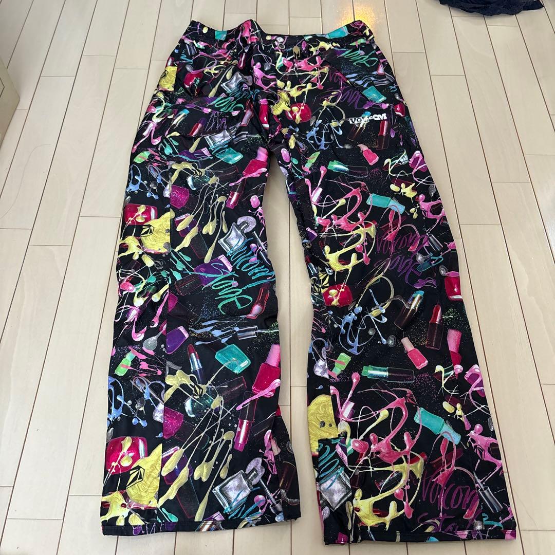 VOLCOM スノーボードウェア 女性用 多色