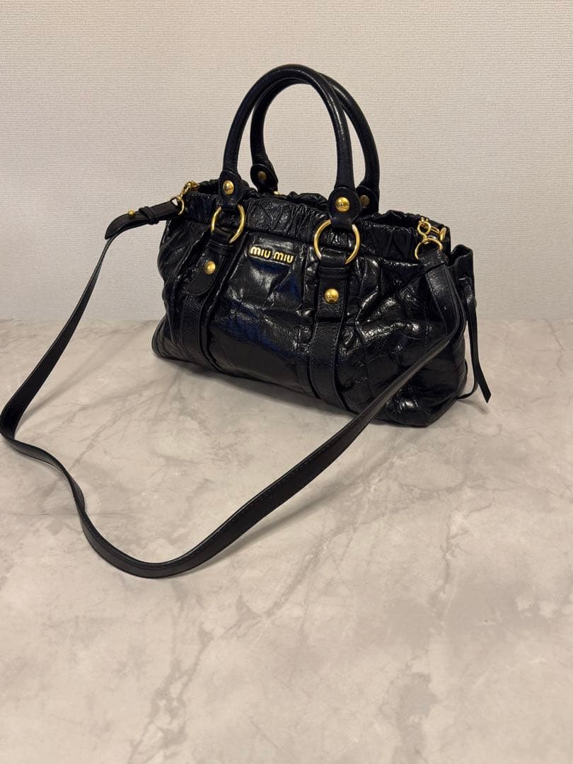 中古　MIU MIU（ミュウミュウ）　レザーハンドバッグ×