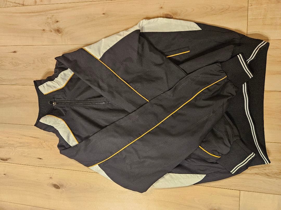 ミズノプロ　上下セット・ウインドブレイカーセット。