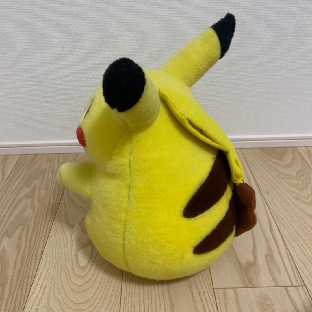 【レア】等身大ピカチュウ ぬいぐるみ　ＴＯＭＹ