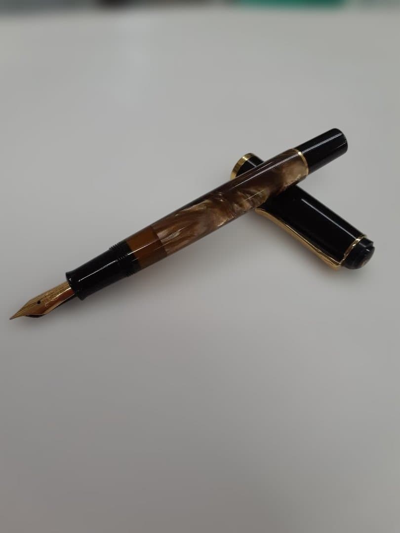 【新品未使用】ペリカン万年筆 クラシックM200マーブルブラウン