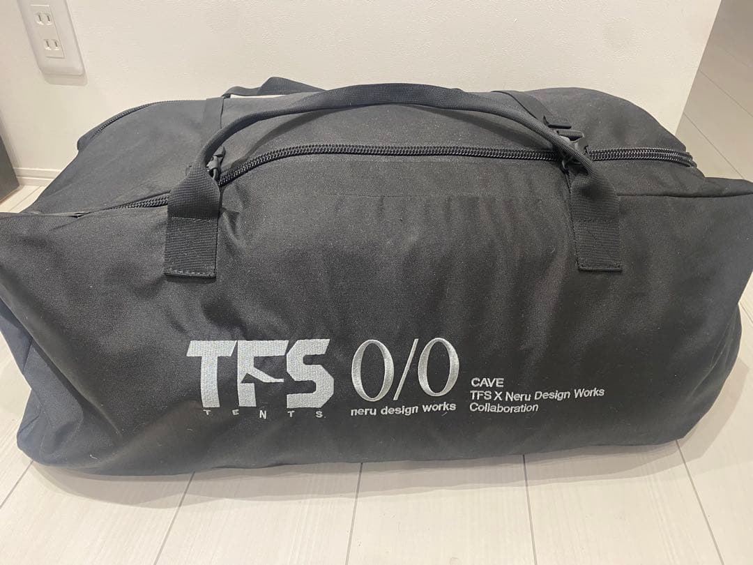 ネルデザインワークスCAVEグラウドシートインナーテント付き