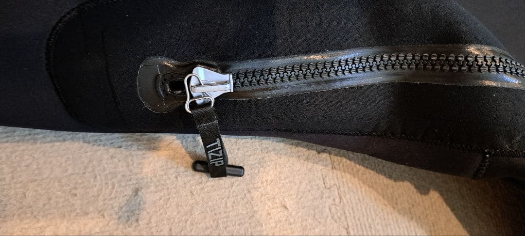 美品　リフス　ドライスーツ　170ー58kg