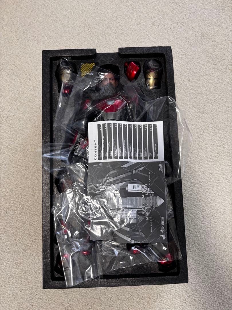 Hot toysホットトイズ アイアンマン マーク47 箱付き