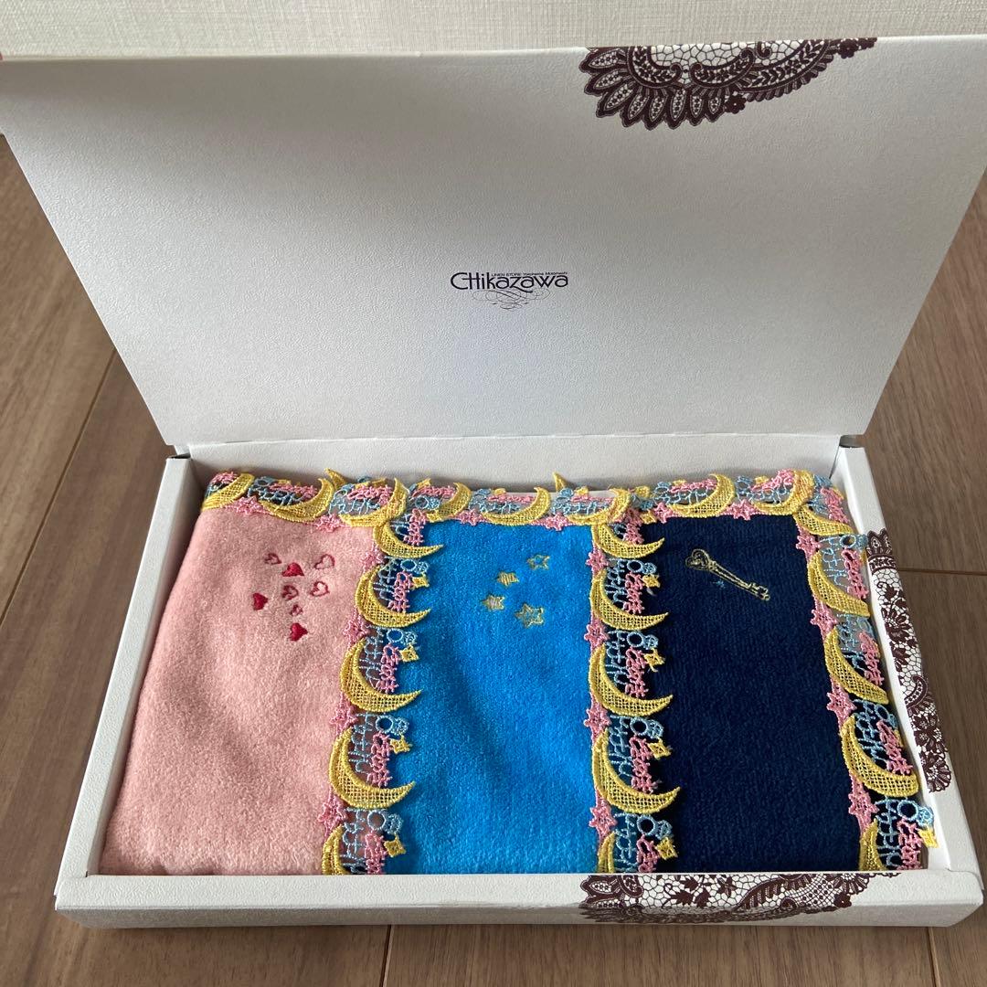 【新品】近沢レースときめきトゥナイトハンカチ3枚セットLEE限定