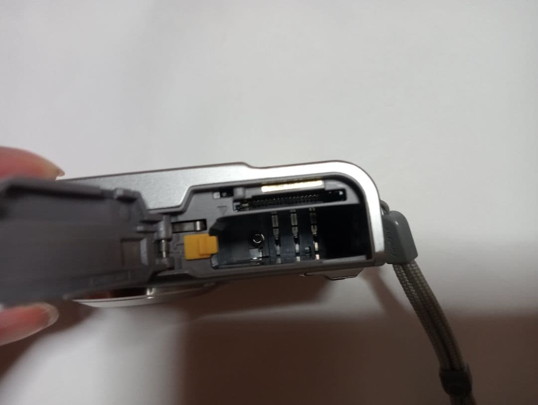 【動作品】FUJIFILM FinePix F31fd デジタルカメラ