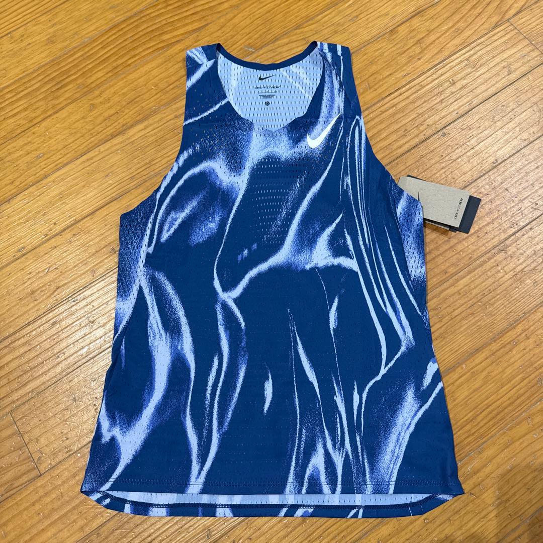 Nike エアロスイフト ランニングシャツ サイズS (未使用）