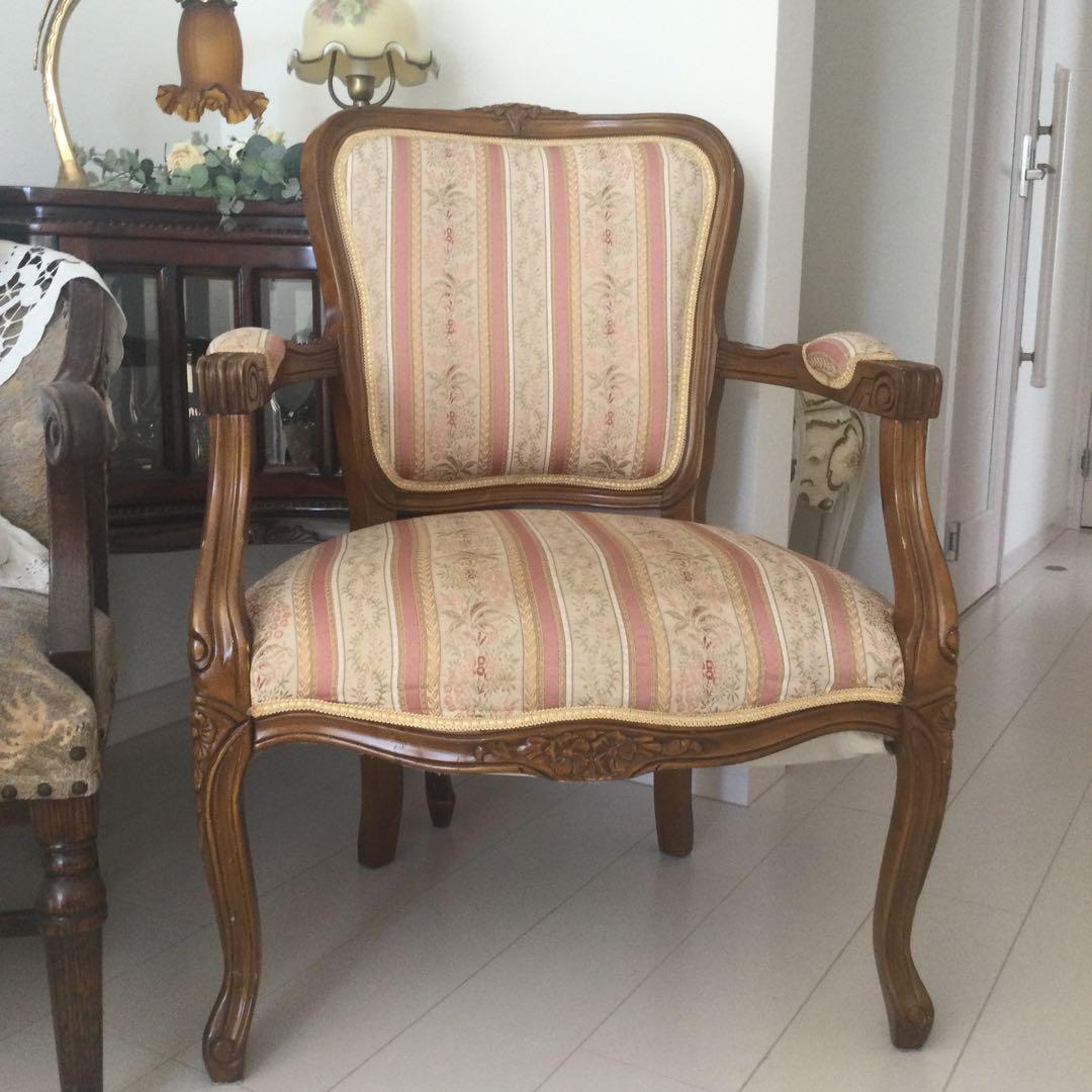 猫脚アームチェアー　　ロココ調肘掛けチェアー