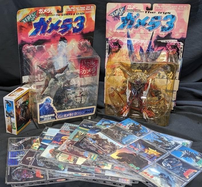 ガメラ３限定版バトルダメージ＆イリス（海洋堂）未開封フィギュア＋食玩＋トレカ